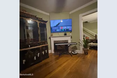 77 Onota St, Pittsfield, MA 01201 - Photo 11