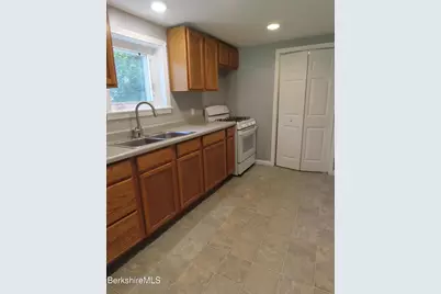 19 Pine St, Adams, MA 01220 - Photo 7