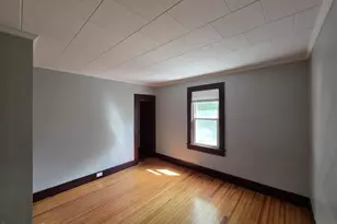 75 N Summer St, Adams, MA 01220 - Photo 9