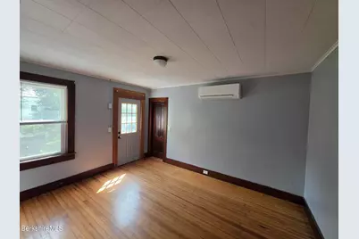 75 North Summer St #Unit 2, Adams, MA 01220 - Photo 7