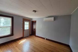 75 N Summer St, Adams, MA 01220 - Photo 7