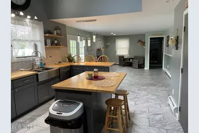 16 Juliana Dr, Pittsfield, MA 01201 - Photo 9