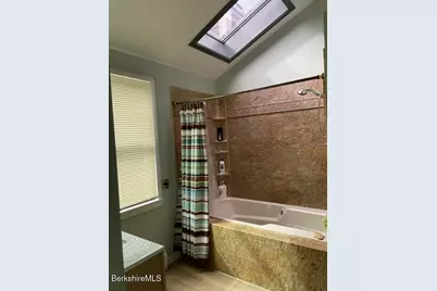 16 Juliana Dr, Pittsfield, MA 01201 - Photo 23