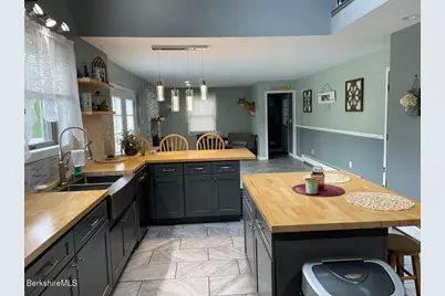 16 Juliana Dr, Pittsfield, MA 01201 - Photo 11