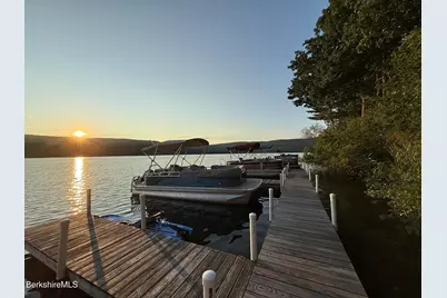 10 Mahkeenac Terr, Stockbridge, MA 01262 - Photo 47