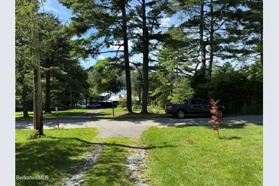 10 Mahkeenac Terr, Stockbridge, MA 01262 - Photo 11