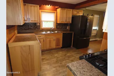 2 West Kittler Ave, Adams, MA 01220 - Photo 5