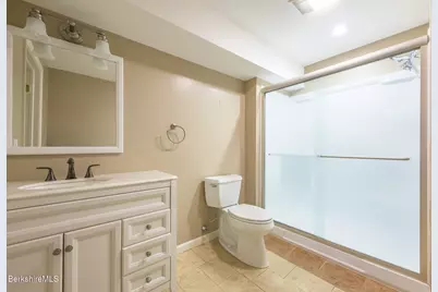 208 Karen Dr, Pittsfield, MA 01201 - Photo 33