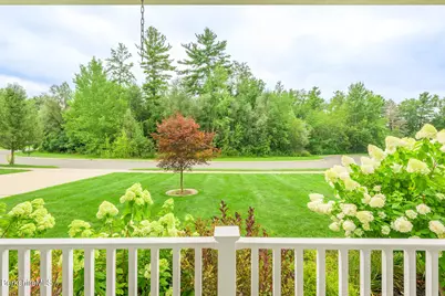 208 Karen Dr, Pittsfield, MA 01201 - Photo 5