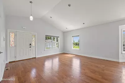 23 Aspen Way, Pittsfield, MA 01201 - Photo 7