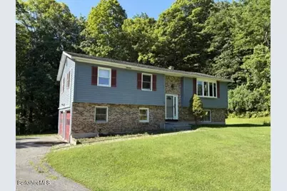 78 Oakhurst Ave, Pittsfield, MA 01201 - Photo 1