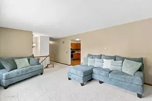 78 Oakhurst Ave, Pittsfield, MA 01201 - Photo 9
