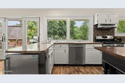 53 Greenings Ave, Pittsfield, MA 01201 - Photo 13