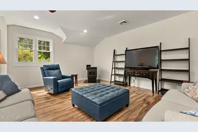 53 Greenings Ave, Pittsfield, MA 01201 - Photo 7