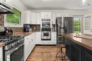 53 Greenings Ave, Pittsfield, MA 01201 - Photo 11