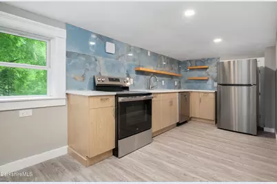 181/183 North St, Williamstown, MA 01267 - Photo 35