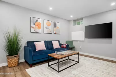 181/183 North St, Williamstown, MA 01267 - Photo 21