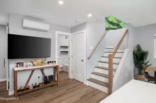 181/183 North St, Williamstown, MA 01267 - Photo 7