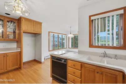 149 Longview Ter, Pittsfield, MA 01201 - Photo 13