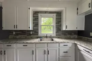 1303 North St, Pittsfield, MA 01201 - Photo 13