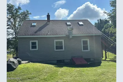 1303 North St, Pittsfield, MA 01201 - Photo 5