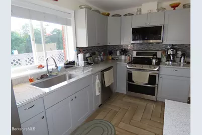220 E Windsor Rd, Peru, MA 01235 - Photo 11