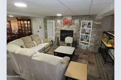 220 E Windsor Rd, Peru, MA 01235 - Photo 19