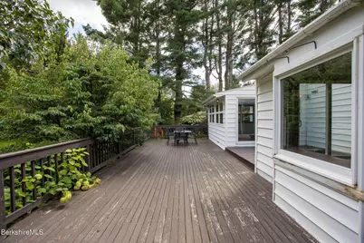 139 Mountain Dr, Pittsfield, MA 01201 - Photo 23