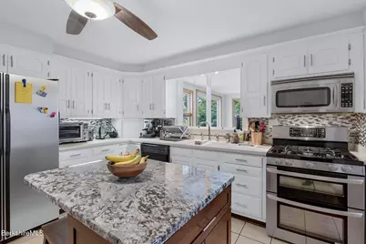139 Mountain Dr, Pittsfield, MA 01201 - Photo 15