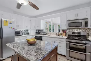 139 Mountain Dr, Pittsfield, MA 01201 - Photo 15