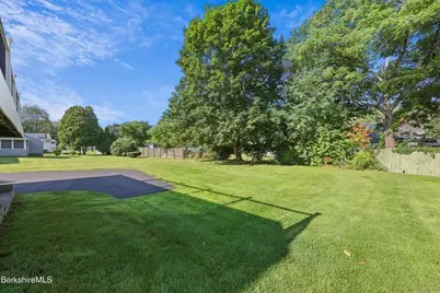 17 Howe Rd, Pittsfield, MA 01201 - Photo 27