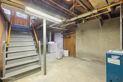 17 Howe Rd, Pittsfield, MA 01201 - Photo 19