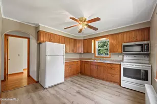 17 Howe Rd, Pittsfield, MA 01201 - Photo 7