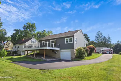 17 Howe Rd, Pittsfield, MA 01201 - Photo 3