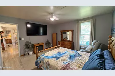 427 State St, North Adams, MA 01247 - Photo 23