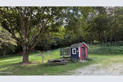 427 State St, North Adams, MA 01247 - Photo 11
