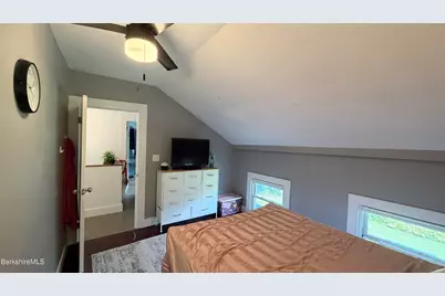 427 State St, North Adams, MA 01247 - Photo 41