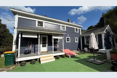 427 State St, North Adams, MA 01247 - Photo 3