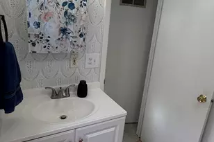 427 State St, North Adams, MA 01247 - Photo 31