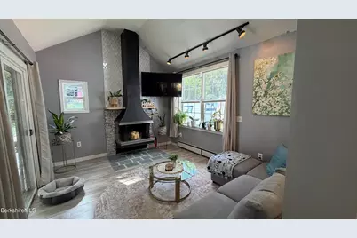 427 State St, North Adams, MA 01247 - Photo 19