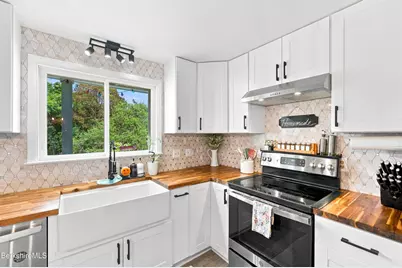 427 State St, North Adams, MA 01247 - Photo 31