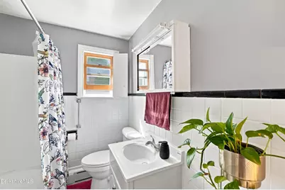 427 State St, North Adams, MA 01247 - Photo 45