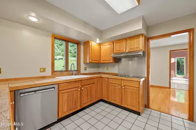 175 Oak Hill, North Adams, MA 01247 - Photo 9