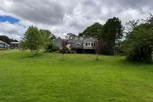 118 Meadowview Dr, Cheshire, MA 01225 - Photo 3