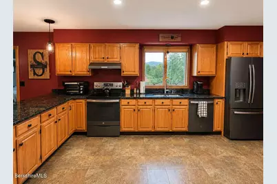 118 Meadowview Dr, Cheshire, MA 01225 - Photo 7