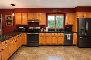 118 Meadowview Dr, Cheshire, MA 01225 - Photo 7