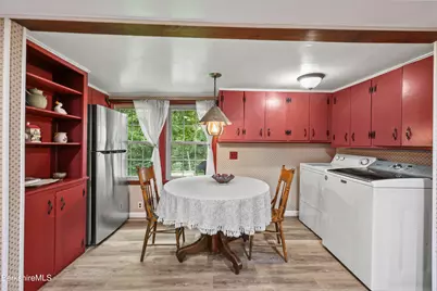 253 North St, Williamstown, MA 01267 - Photo 17
