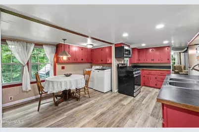 253 North St, Williamstown, MA 01267 - Photo 11