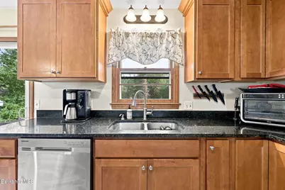 136 Cadwell Rd, Pittsfield, MA 01201 - Photo 23