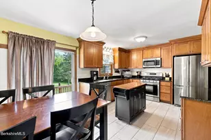 136 Cadwell Rd, Pittsfield, MA 01201 - Photo 19